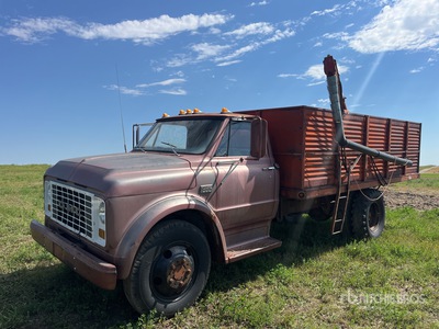GMC 950 4x2 Camión de granos (Inoperable)