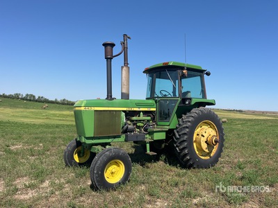 John Deere 4430 Tracteur agricole 2 roues motrices