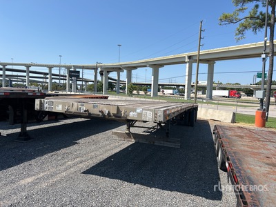 1998 Wilson CF900 48 ft T/A Spread Axle Remolque caja abierta