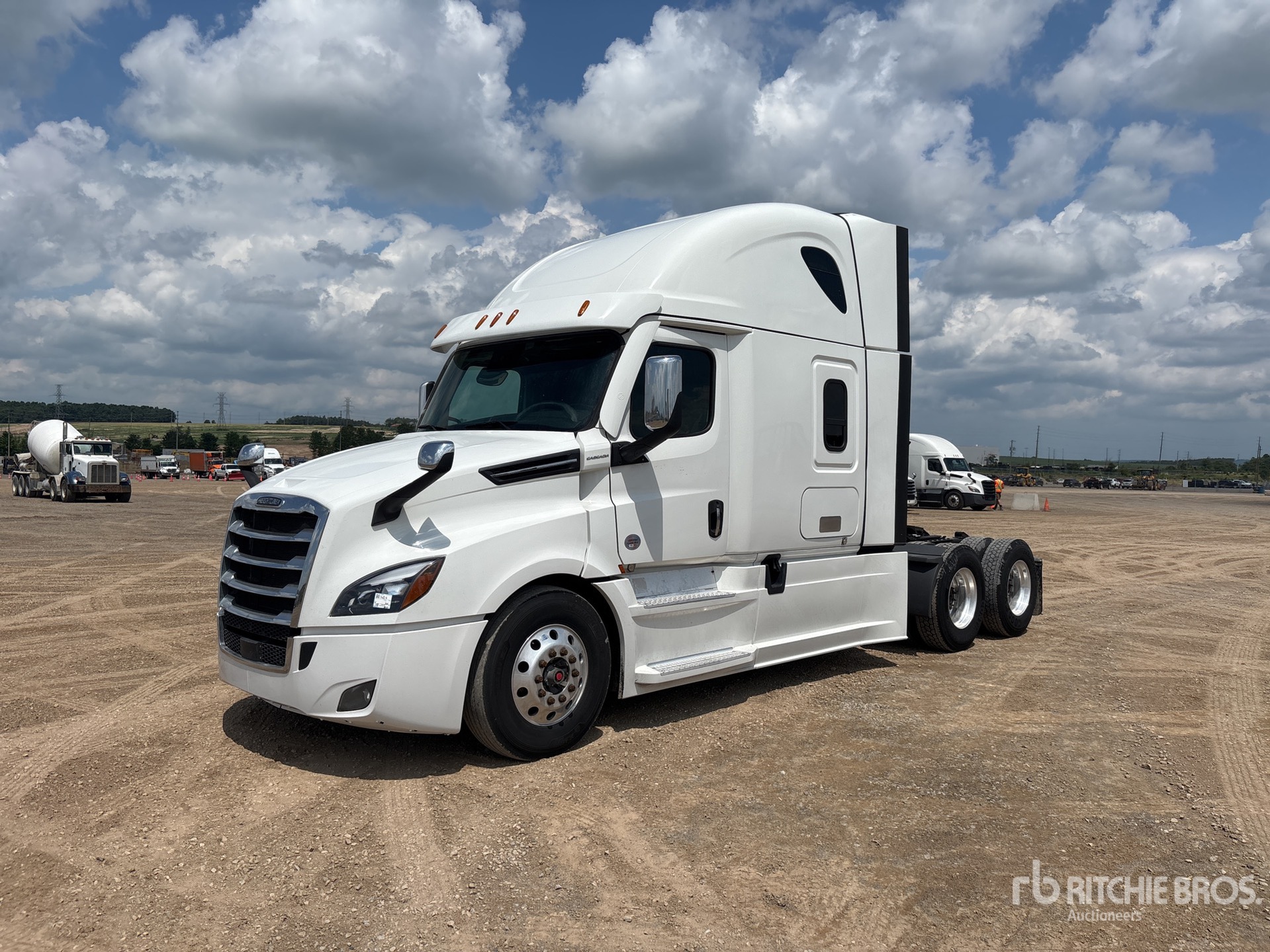 2022 Freightliner Cascadia 126 6x4 T/A Sleeper Truck Tractor
