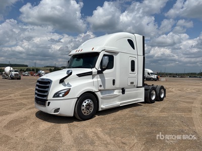 2022 Freightliner Cascadia 126 6x4 T/A Sleeper Truck Tractor
