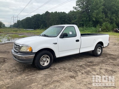 2002 Ford F-150 XL 4x2 Pickup