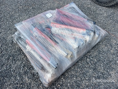 Quantity of (16) Hyd Hand Pump Divers - Outils à main