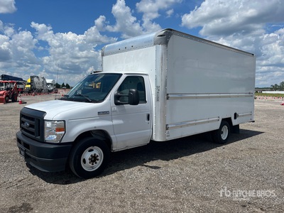 2021 Ford E-350 4x2 Furgonetka
