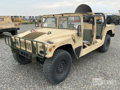 2009 AM General M1097R1 HMMWV 4 Door w/Truck Body