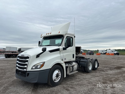 2018 Freightliner Cascadia 126 6x4 Ciągnik siodłowy T/A z kabiną dzienną