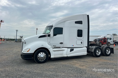 2015 Kenworth T680 6x4 T/A Sleeper Truck Tractor