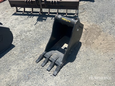 2022 Wain-Roy 18 in Q/C Digging Excavator Bucket