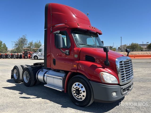 CAMIóN 2016 FREIGHTLINER