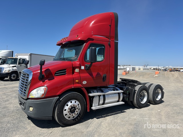 CAMIóN 2016 FREIGHTLINER