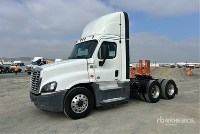 2017 (unverified) Freightliner Cascadia 125 6x4 Cabeza Tractora Cabina Corta