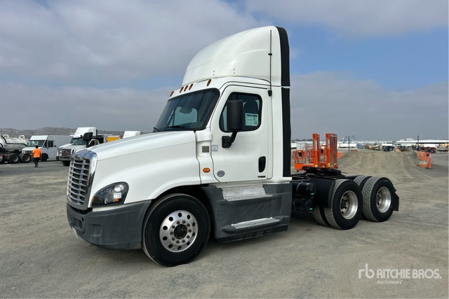 CAMIóN 2017 FREIGHTLINER