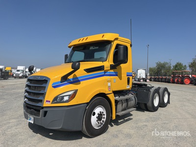 2020 Freightliner Cascadia 126 6x4 T/A Dagcabine Trekker