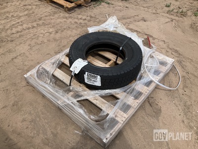 Mastercraft Courser HXT LT225/75R16 Tire