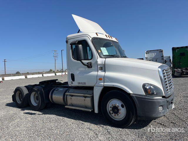 CAMIóN 2016 FREIGHTLINER