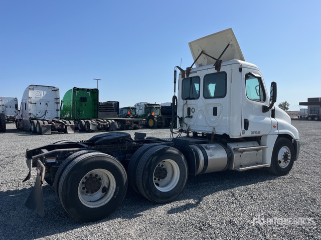 CAMIóN 2016 FREIGHTLINER
