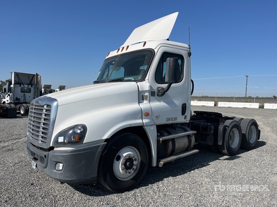 2016 Freightliner Cascadia 125 6x4 T/A Dagcabine Trekker