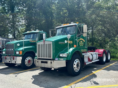 2004 Kenworth T800 T/A Dagcabine Trekker