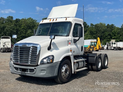 2015 Freightliner Cascadia 125 6x4 Day Cab Truck Tractor