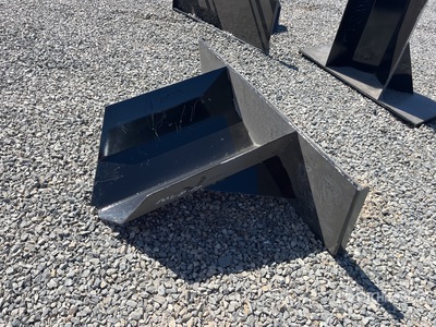 Quantity of  Unknown or N/A 20 in  Skid Steer Tree Spade  (Unused)