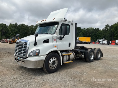 2017 Freightliner Cascadia 113 T/A Dagcabine Trekker