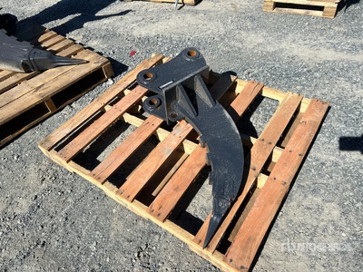 26 in Excavator Ripper (Unused)