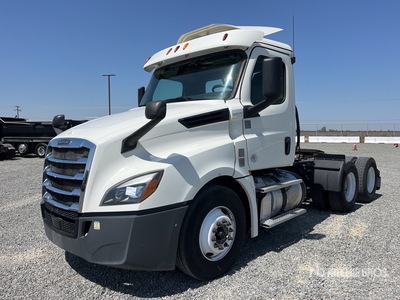 2019 Freightliner Cascadia 126 6x4 S/A Dagcabine Trekker