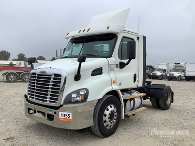 2017 Freightliner Cascadia 113 4x2 S/A Day Cab Truck Tractor