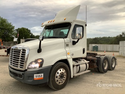 2018 Freightliner Cascadia 125 6x4 T/A Day Cab Truck Tractor