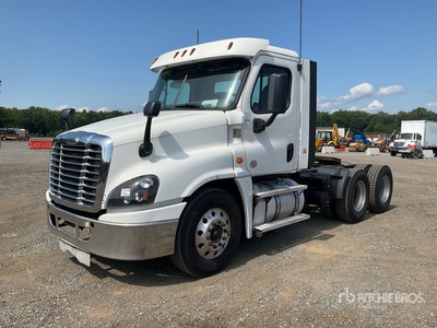 2020 Freightliner Cascadia 125 6x4 Ciągnik siodłowy T/A z kabiną dzienną