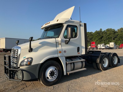 2018 Freightliner Cascadia 125 6x4 T/A Day Cab Truck Tractor