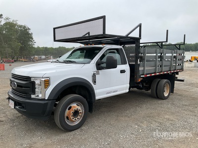 2019 Ford F-450 XL 4x2 Flatbed Truck