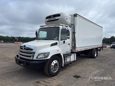 2020 Hino 338 4x2 Gekoelde Vrachtwagen