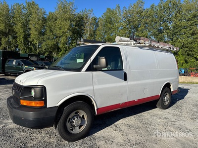 2010 Chevrolet Express 2500 Cargo Van