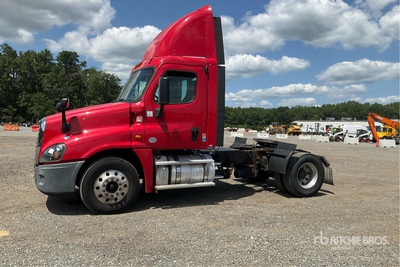 2018 Freightliner Cascadia 125 4x2 Cabeza Tractora Cabina Corta