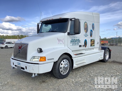 2000 Volvo VNL 4x2 S/A Sleeper Truck Tractor