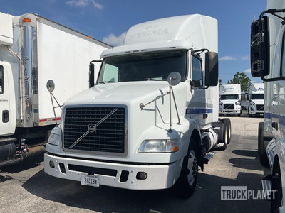 2017 Volvo VNR64T 6x4 Tracteur routier (Inoperable)