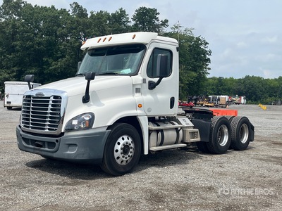 2017 Freightliner Cascadia 125 6x4 T/A Day Cab Truck Tractor