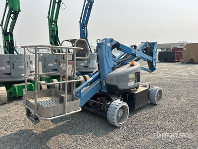 2015 Genie Z-33/18 2WD Electric Articulating Boom Lift