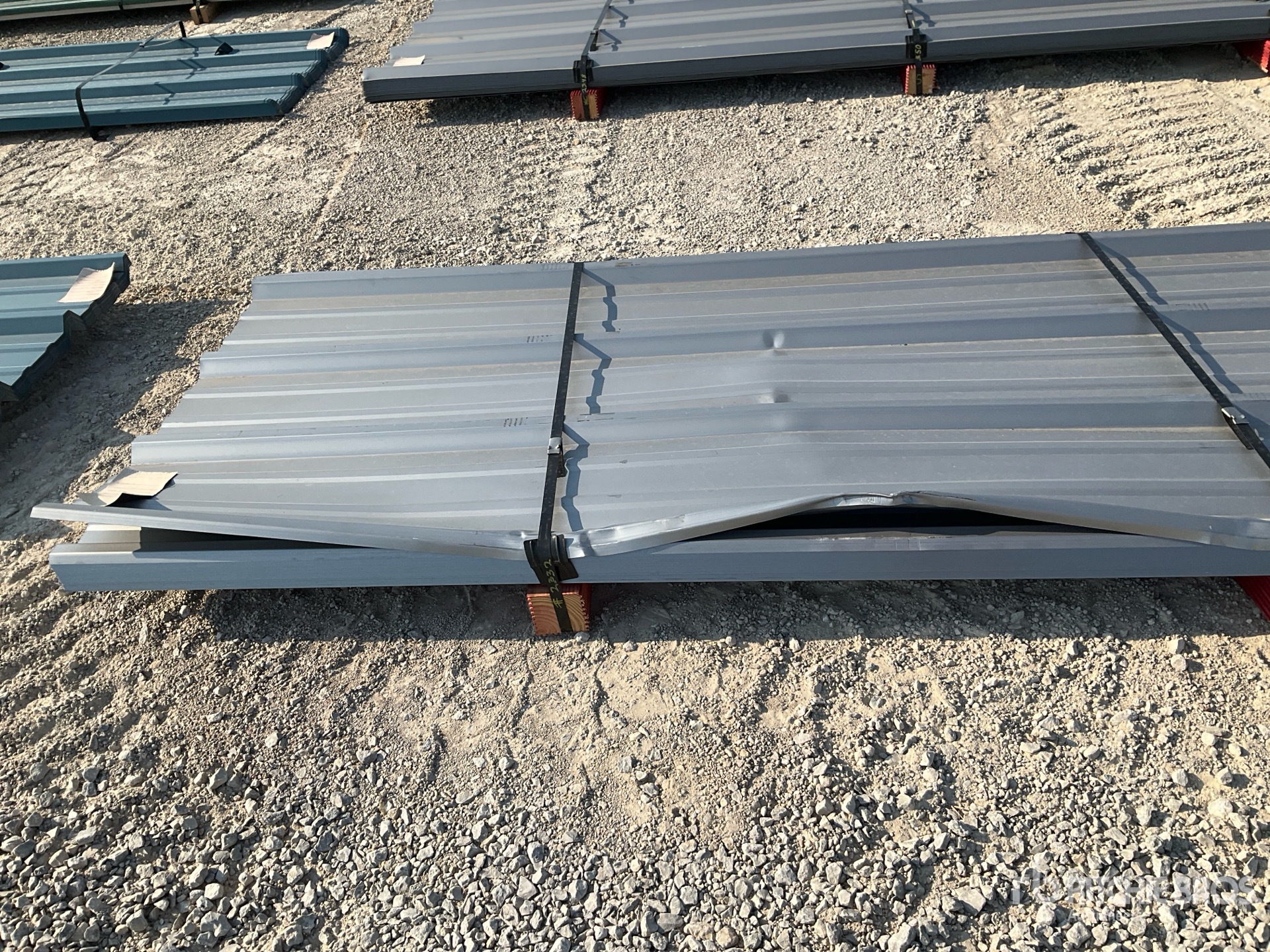 Quantity of 2025 Kit Containers Steel R Panel Corrugated Steel Panels