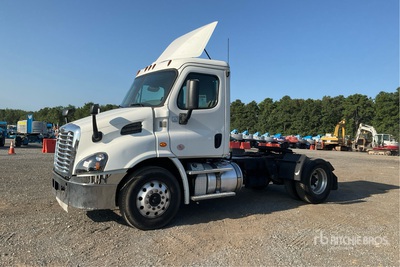 2019 Freightliner Cascadia 113 4x2 S/A Day Cab Truck Tractor