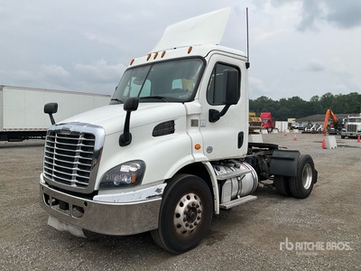 2019 Freightliner Cascadia 113 4x2 S/A Day Cab Truck Tractor
