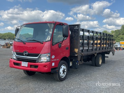 2019 Hino 195 4x2 Flatbed Truck