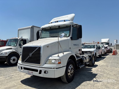2015 Volvo VNM 4x2 2-Achs Sattelzugmaschine