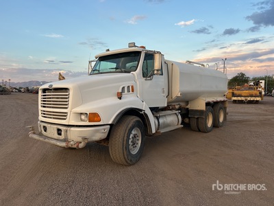 1998 Ford LT9522 4000 gal 4x2 Water Truck