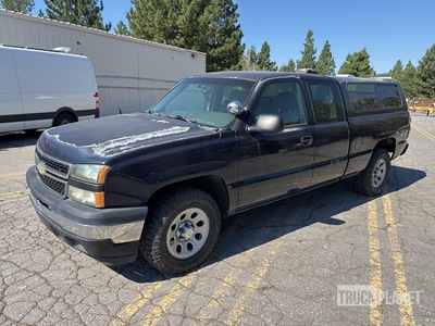 2006 Chevrolet Silverado 1500 4x4 Extended Cab Pickup
