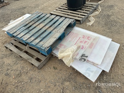 Quantity of (20) 8 ft x 27 in Clear Multi-Wall Polycarbonate Pane