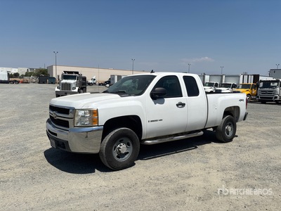 2008 Chevrolet Silverado 2500HD 4x4 Extended Cab Pickup