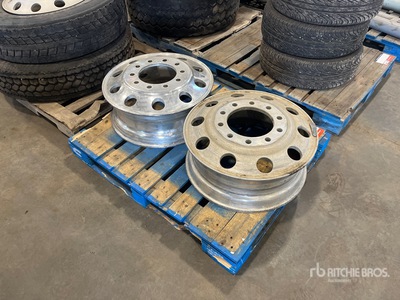 Quantity of (2) Alcoa 10 Bolt Ruedas