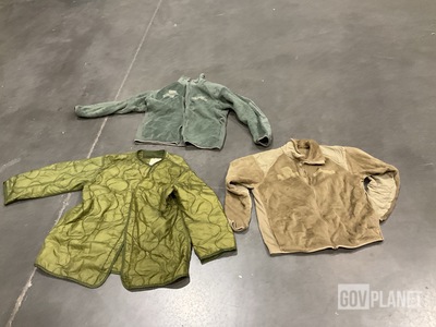 (33) Cold Weather Jackets & (1) Extreme Cold Weather Parka Liner